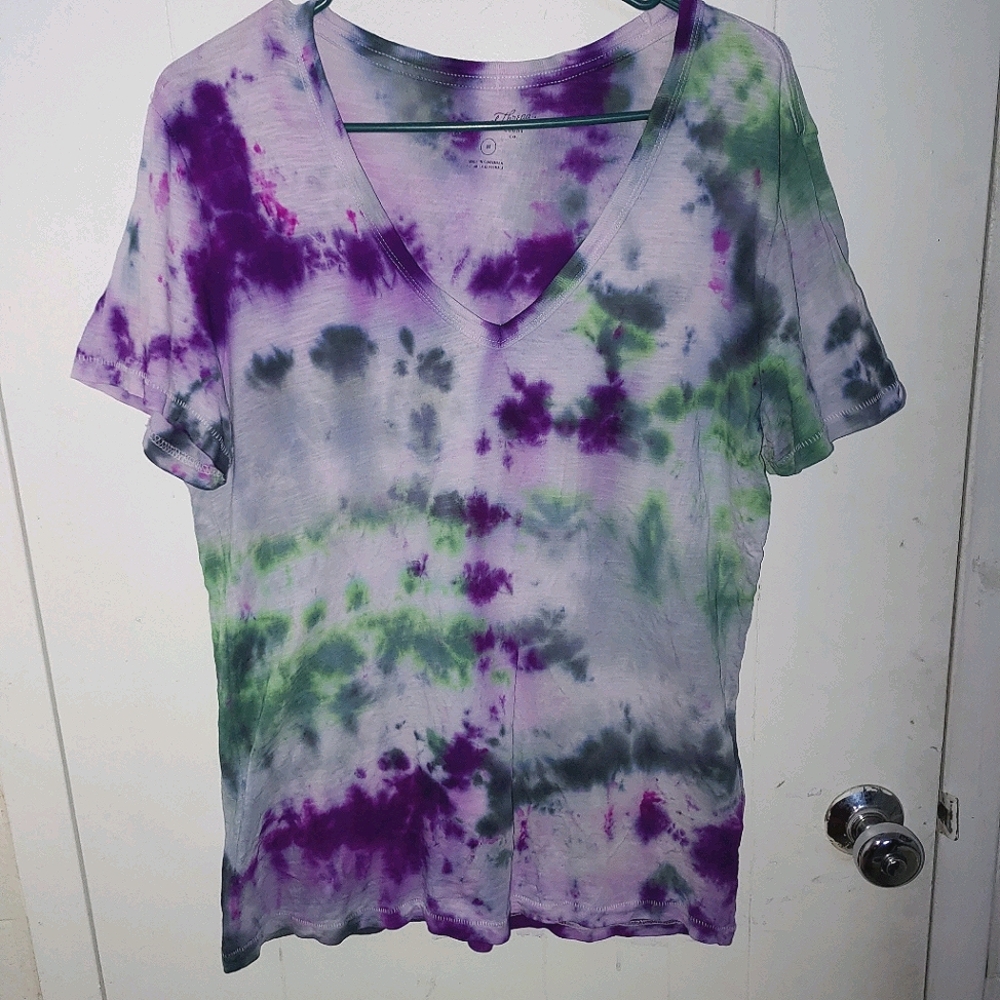 Tie-Dye Handmade V-neck Summer Fashion Top…